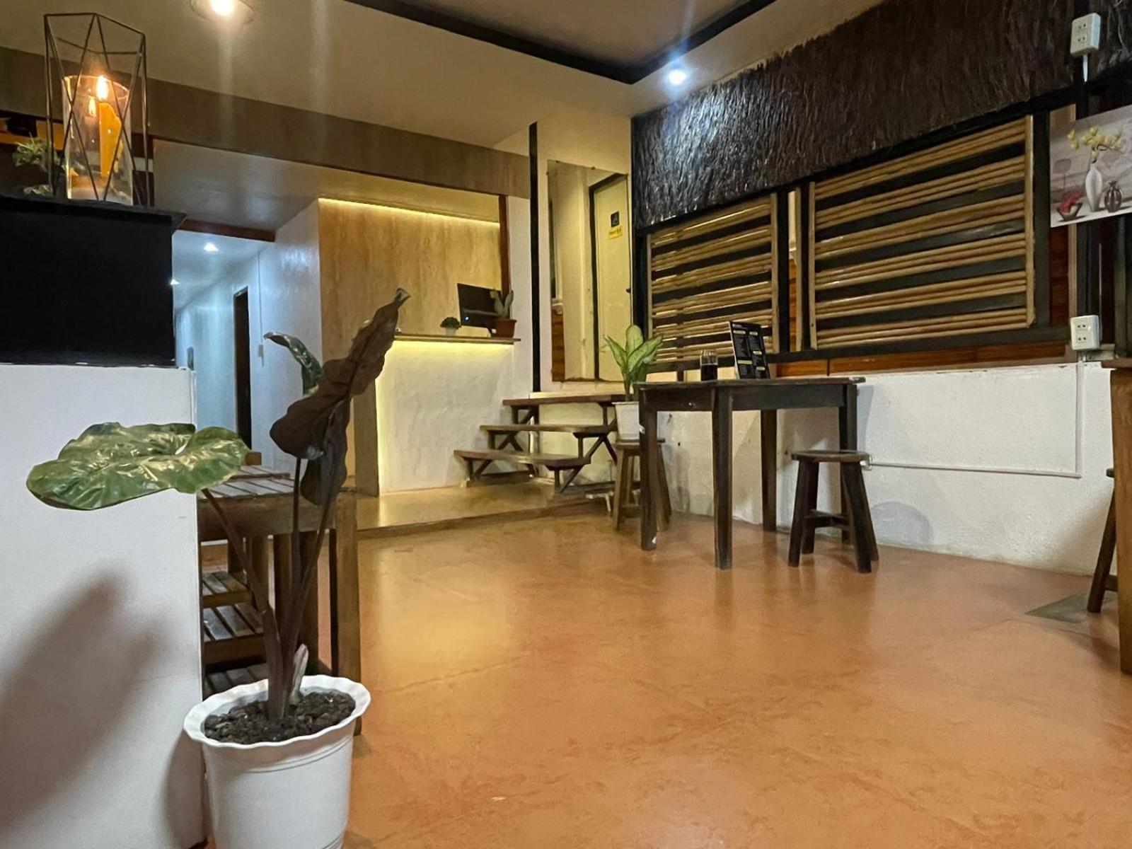 Trail Inn Puerto Princesa Exterior foto